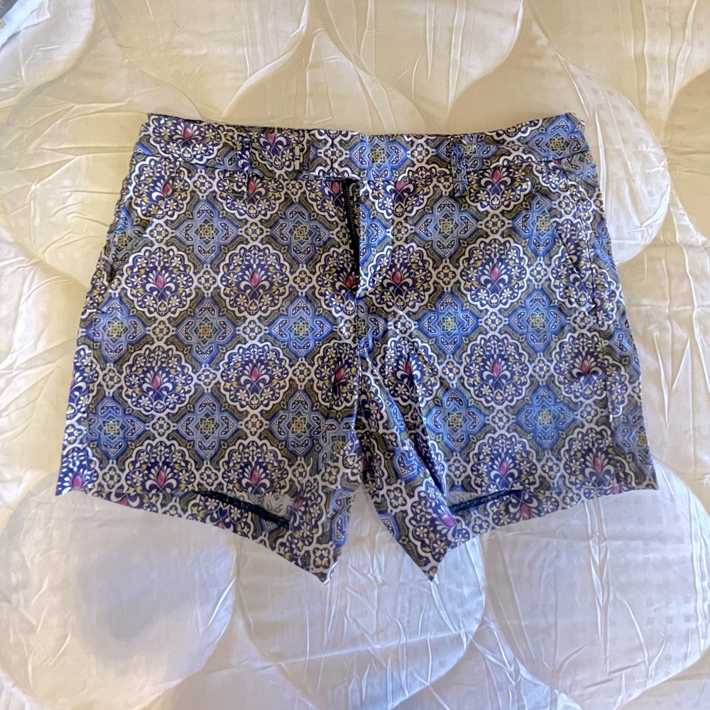 LEVEL 99 PATTERNED SHORTS